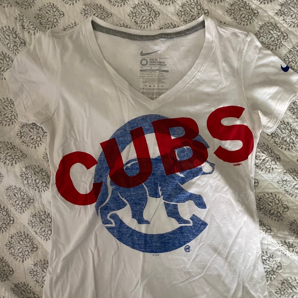 CUBS Nike V Neck